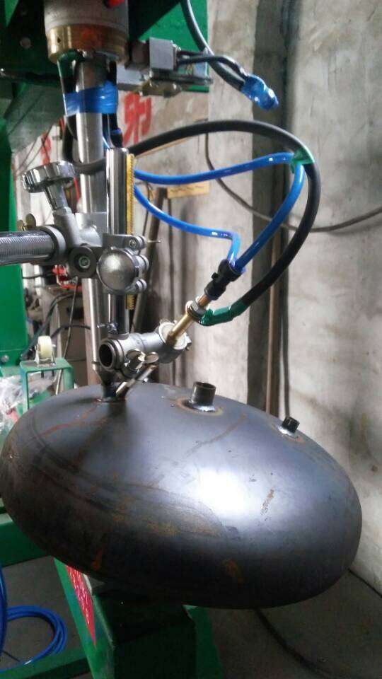 焊達出品自動轉槍焊專機 焊達出品自動轉槍焊專機